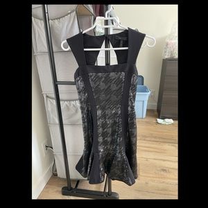 LADIES SIZE 4 BLACK DRESS
